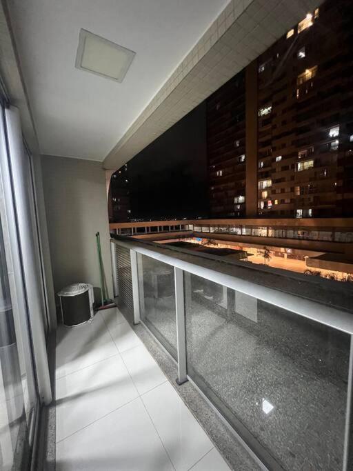 Lindo Dentro Do Shopping Apartment